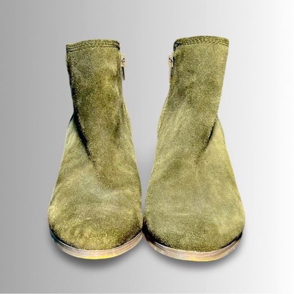 Aldo Green Suede Booties, Stacked Wood Heel, Size Zip, Size 8.5 - Picture 4 of 8